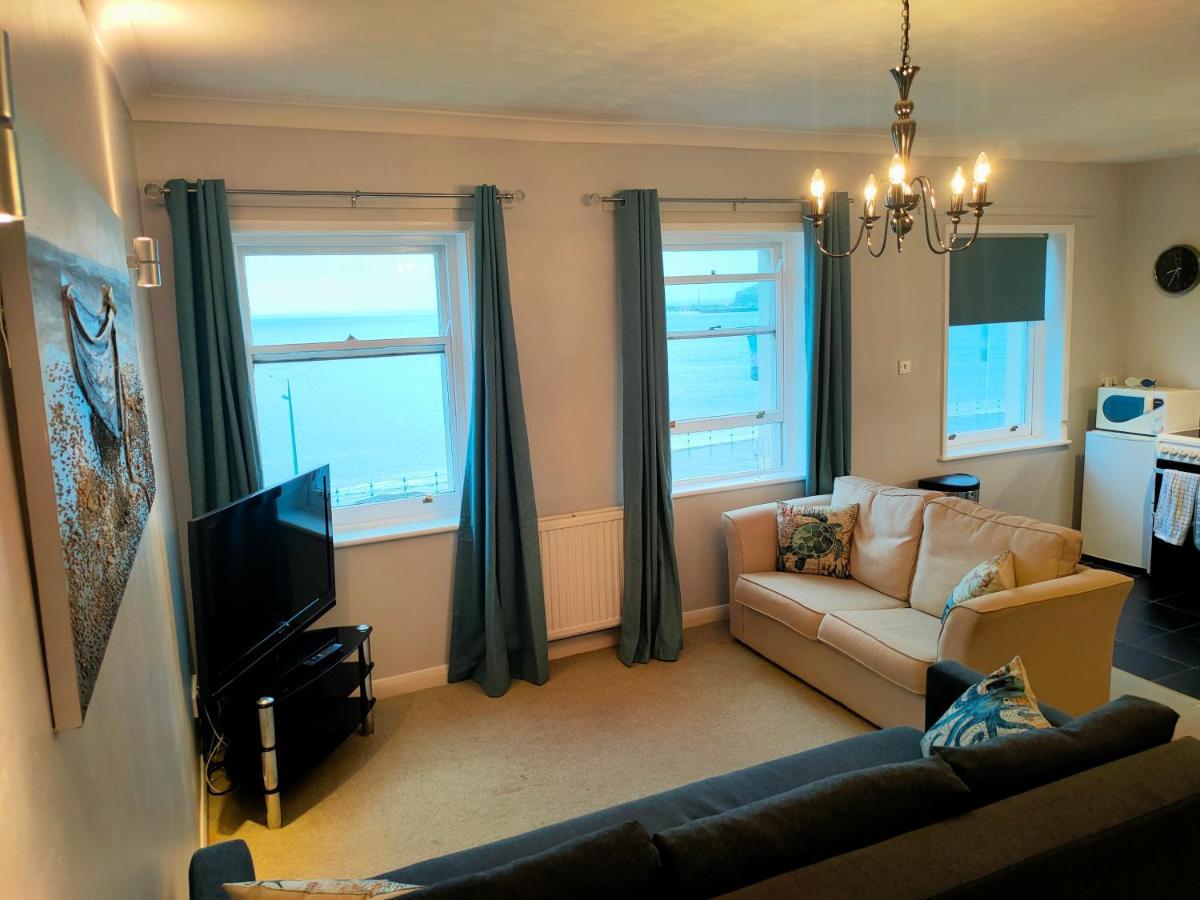 Sunrise View - Beachfront Apartment, ويموث المظهر الخارجي الصورة